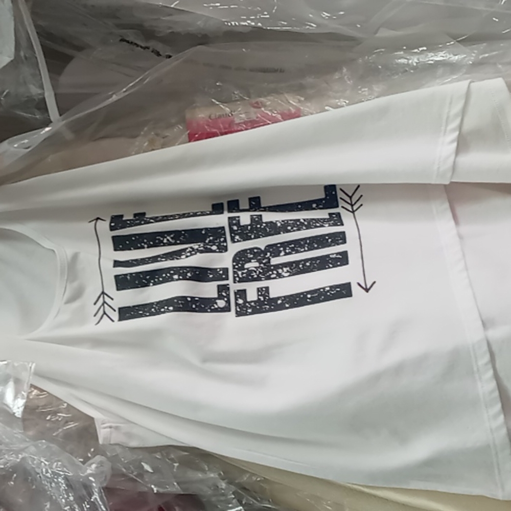 Girl short tank top unbrand white
